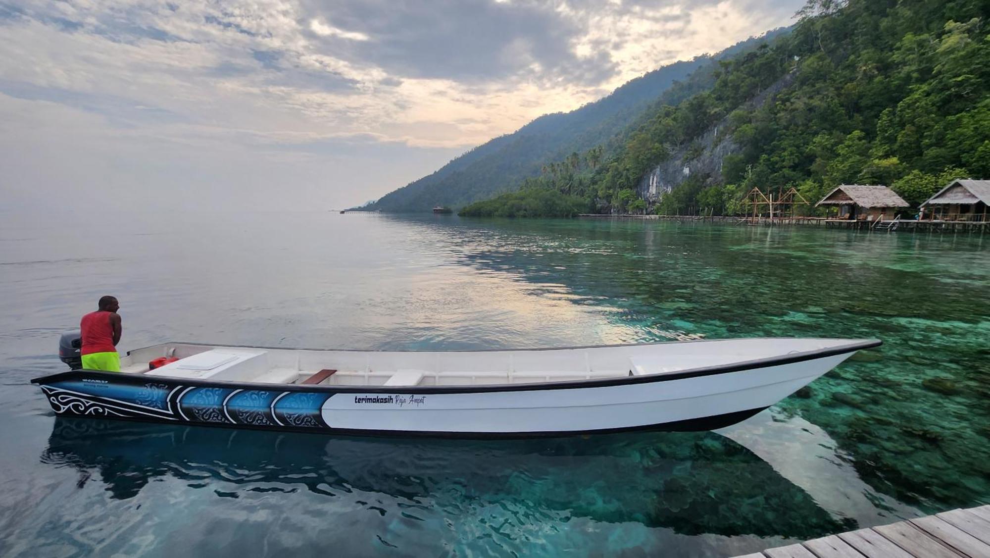 Terimakasih Homestay Pulau Mansuar Exterior foto